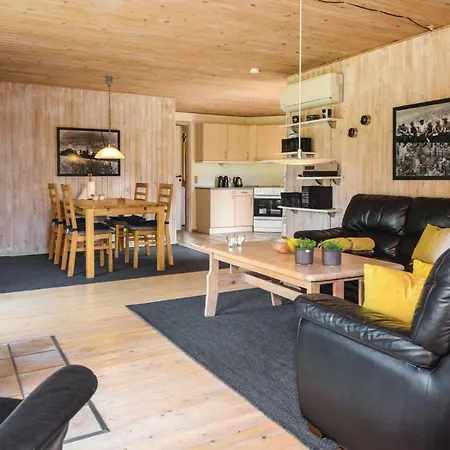 Holiday home Holiday Hedetoftvej Vi